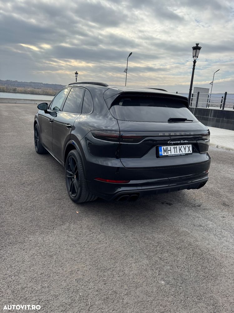 Porsche Cayenne Turbo Tiptronic S - 6