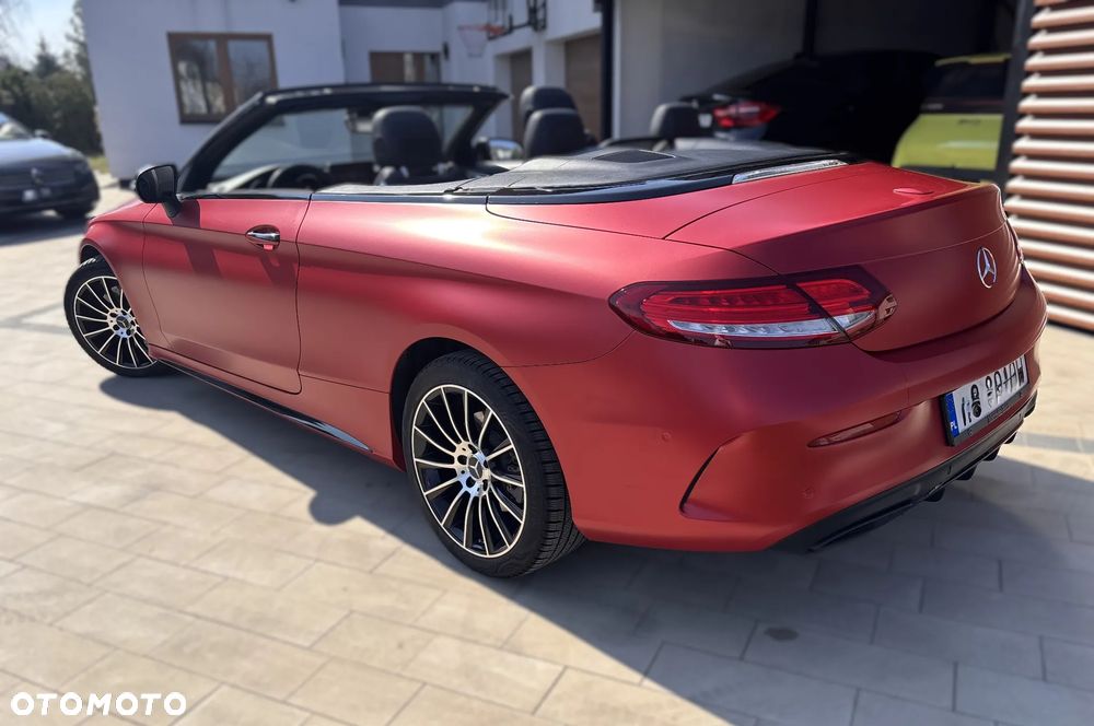 Mercedes-Benz Klasa C 300 9G-TRONIC - 17