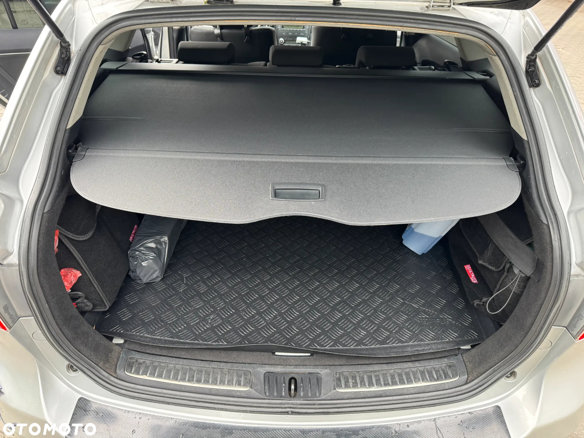 Toyota Avensis 1.8 Luna - 19