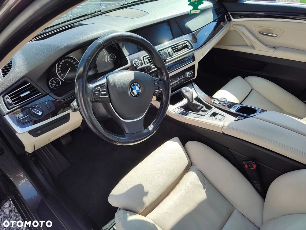 BMW Seria 5 520d - 5