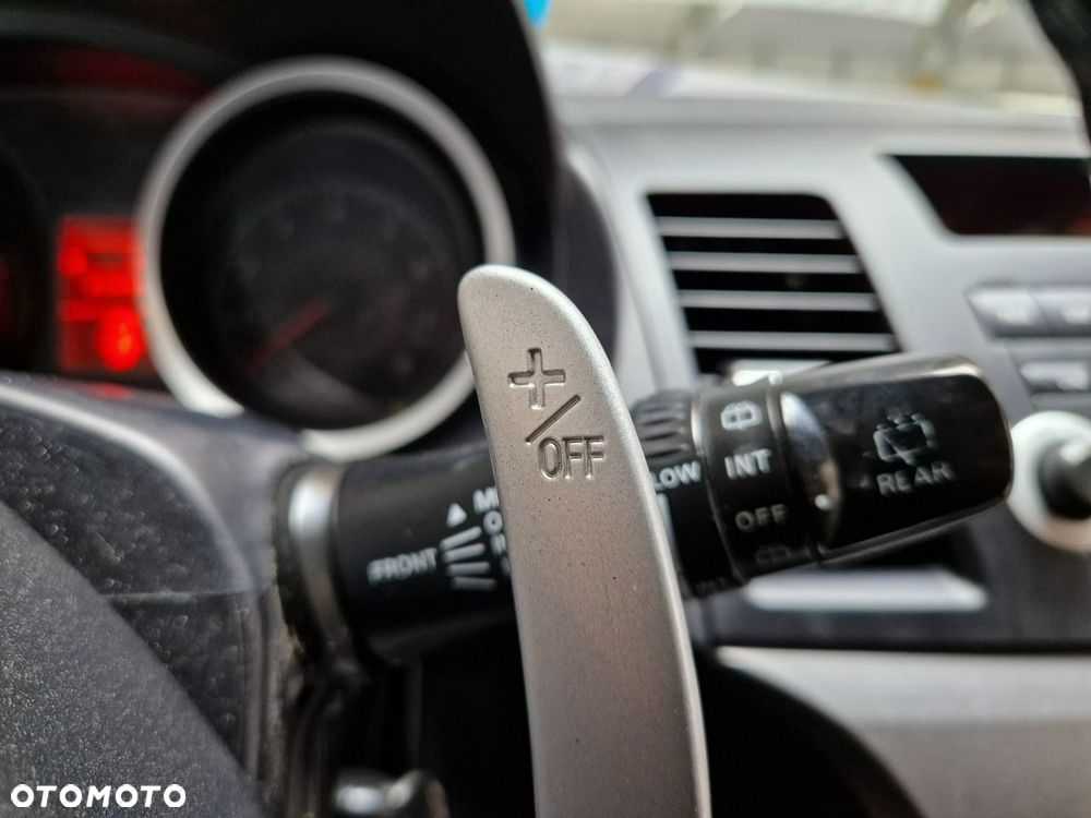 Mitsubishi Lancer - 11