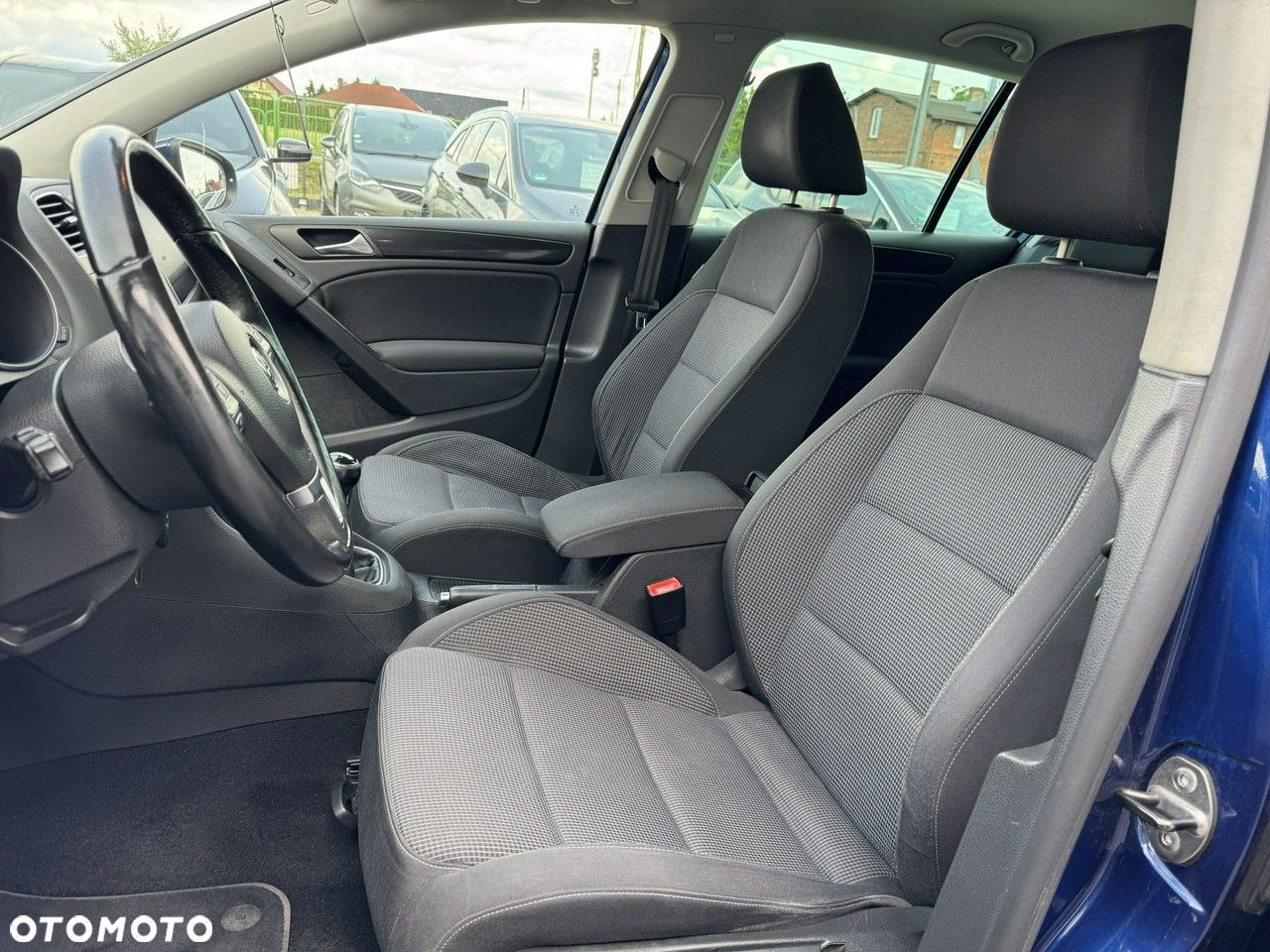 Volkswagen Golf VI 1.6 Highline - 19