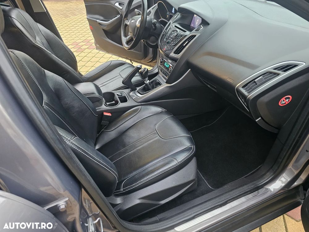 Ford Focus 1.6 TDCi ECOnetic 88g Start-Stopp-System Titanium - 8