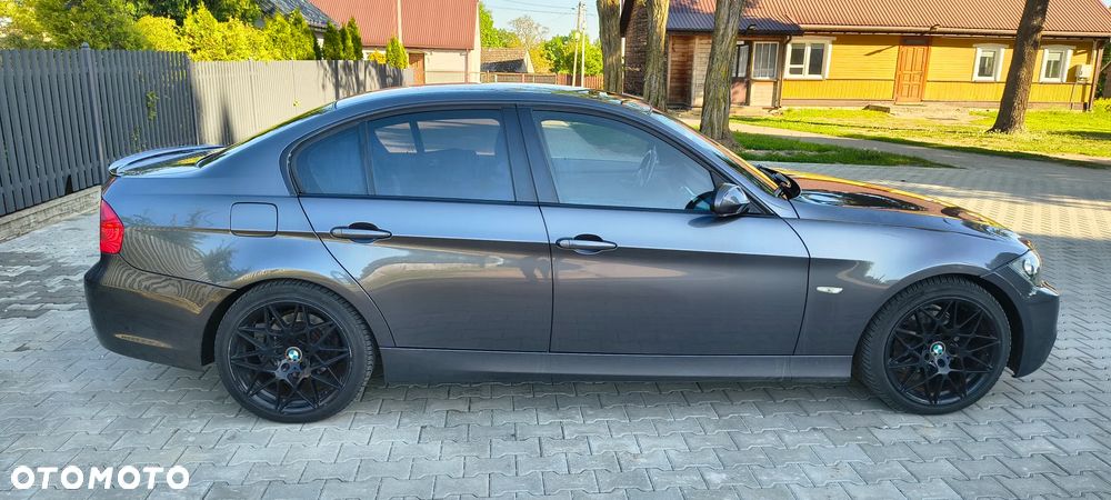 BMW Seria 3 325i - 7