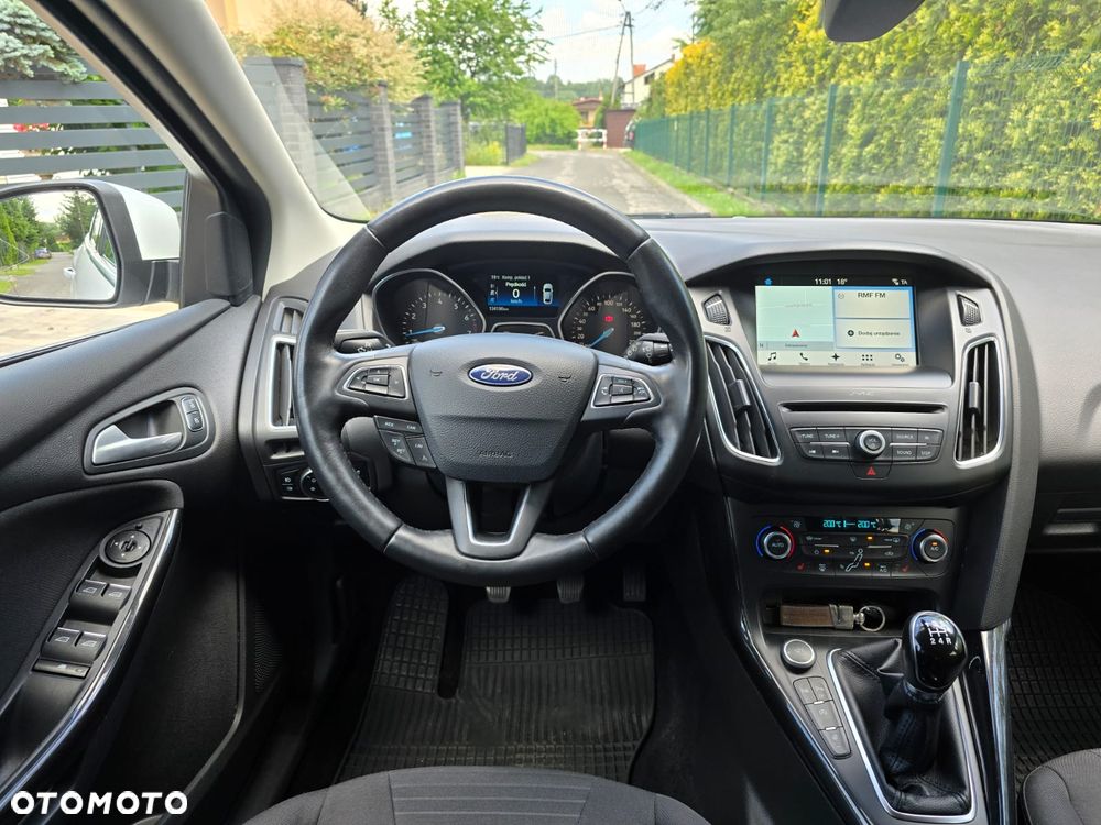Ford Focus 1.0 EcoBoost Titanium - 26