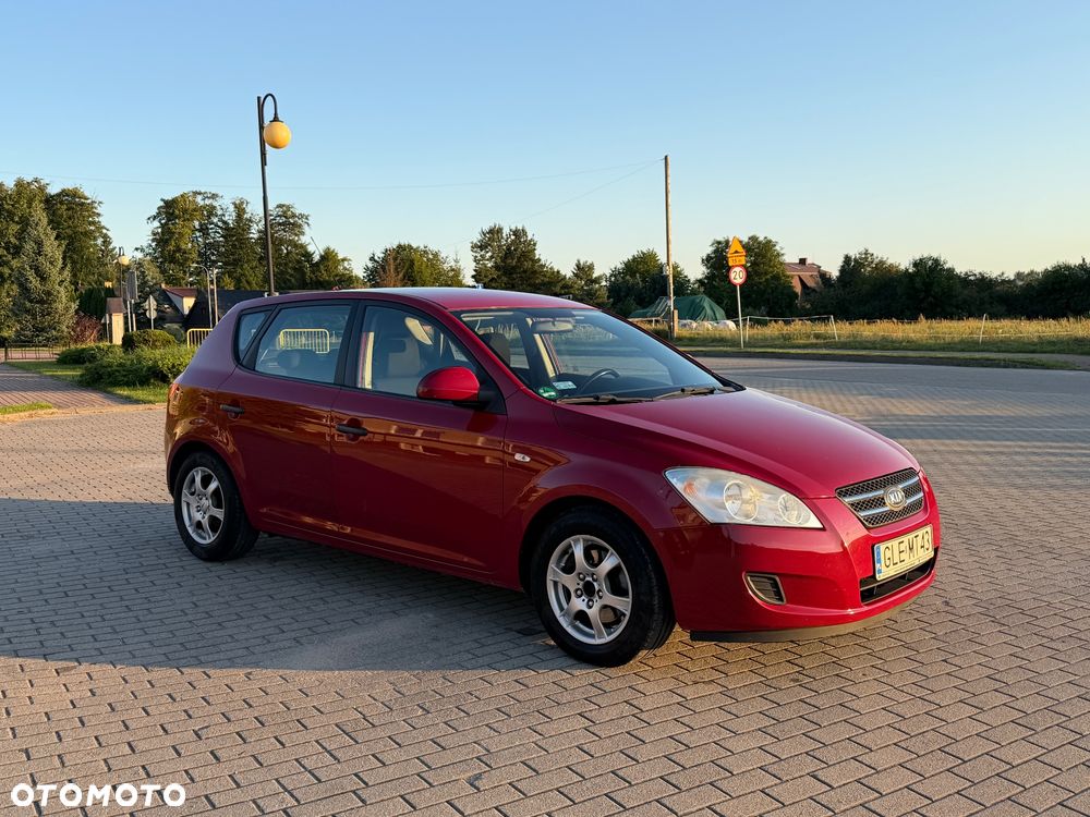 Kia Ceed 1.6 Crdi Comfort + - 2