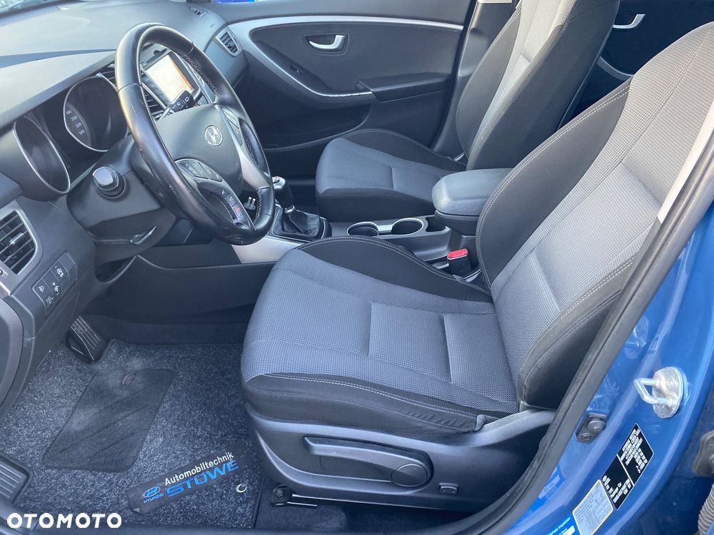 Hyundai i30 blue Kombi 1.4 YES Gold - 22