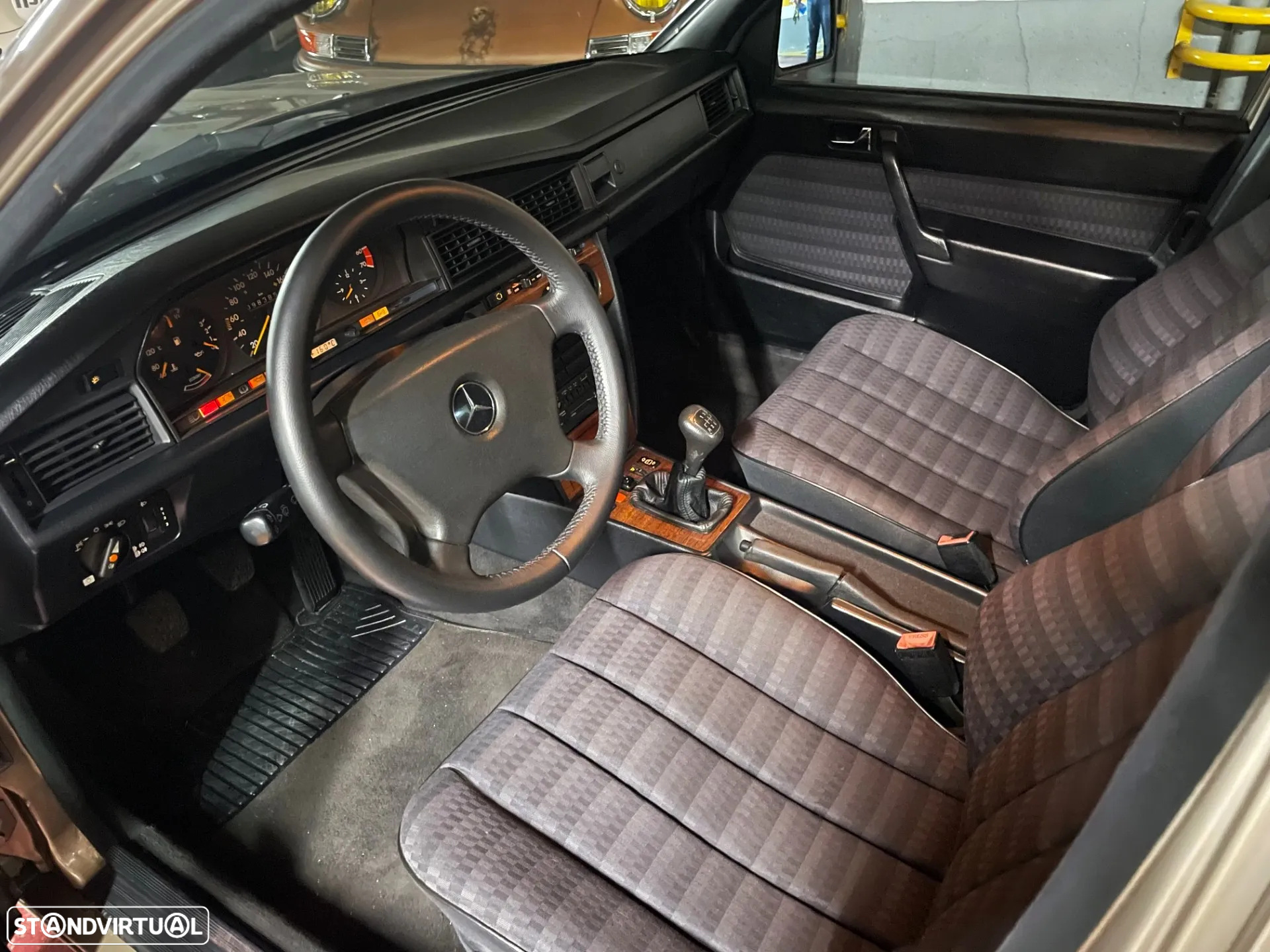 Mercedes-Benz 190 E 2.0 - 6