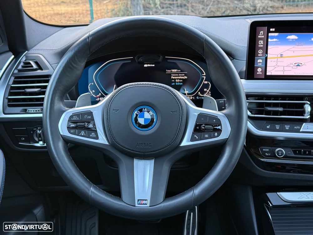 BMW X3 30 e xDrive Pack M — fotografia 40
