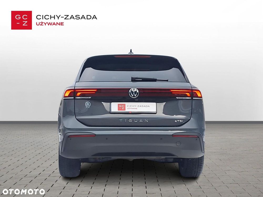 Volkswagen Tiguan - 4