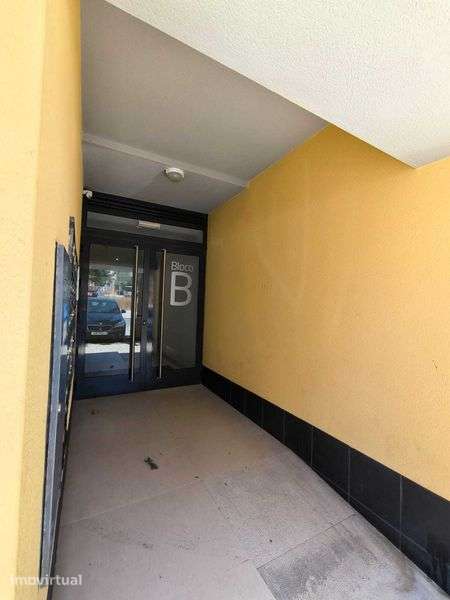 Arrenda-se T2 16 Stembro  a 31 Maio 2027 - Grande imagem: 5/11