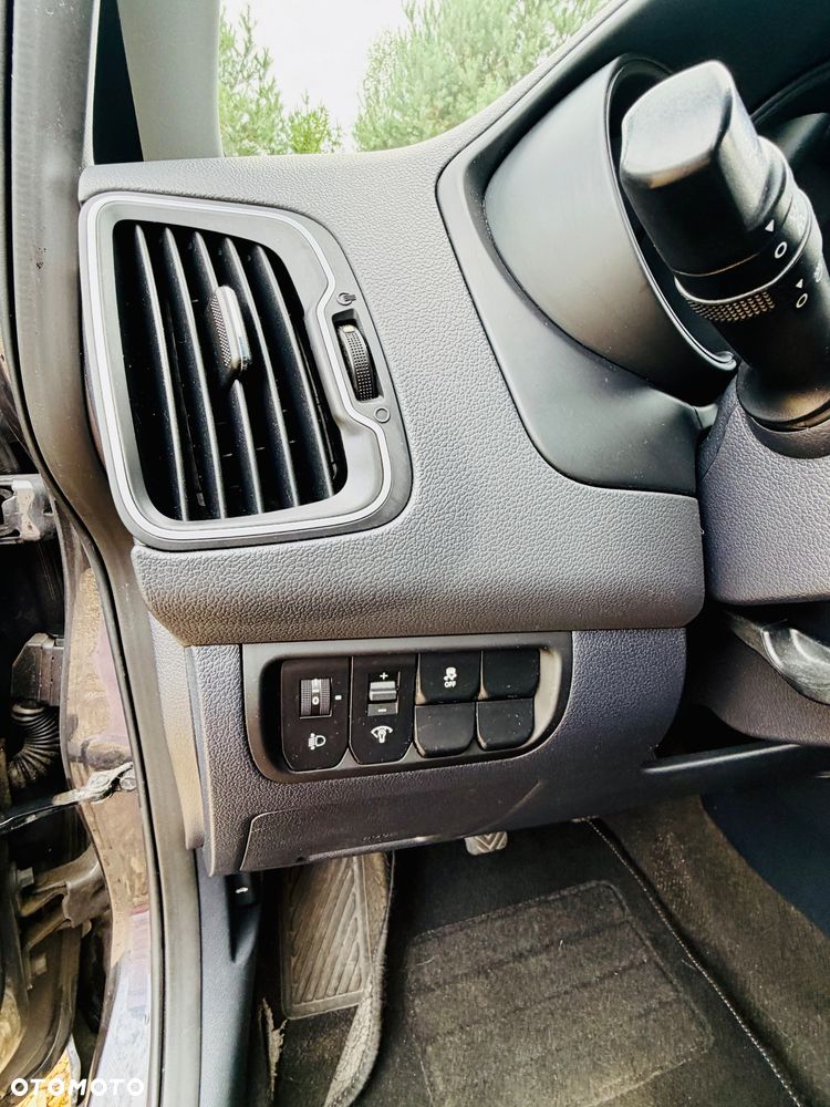 Kia Rio 1.2 Business Line - 23
