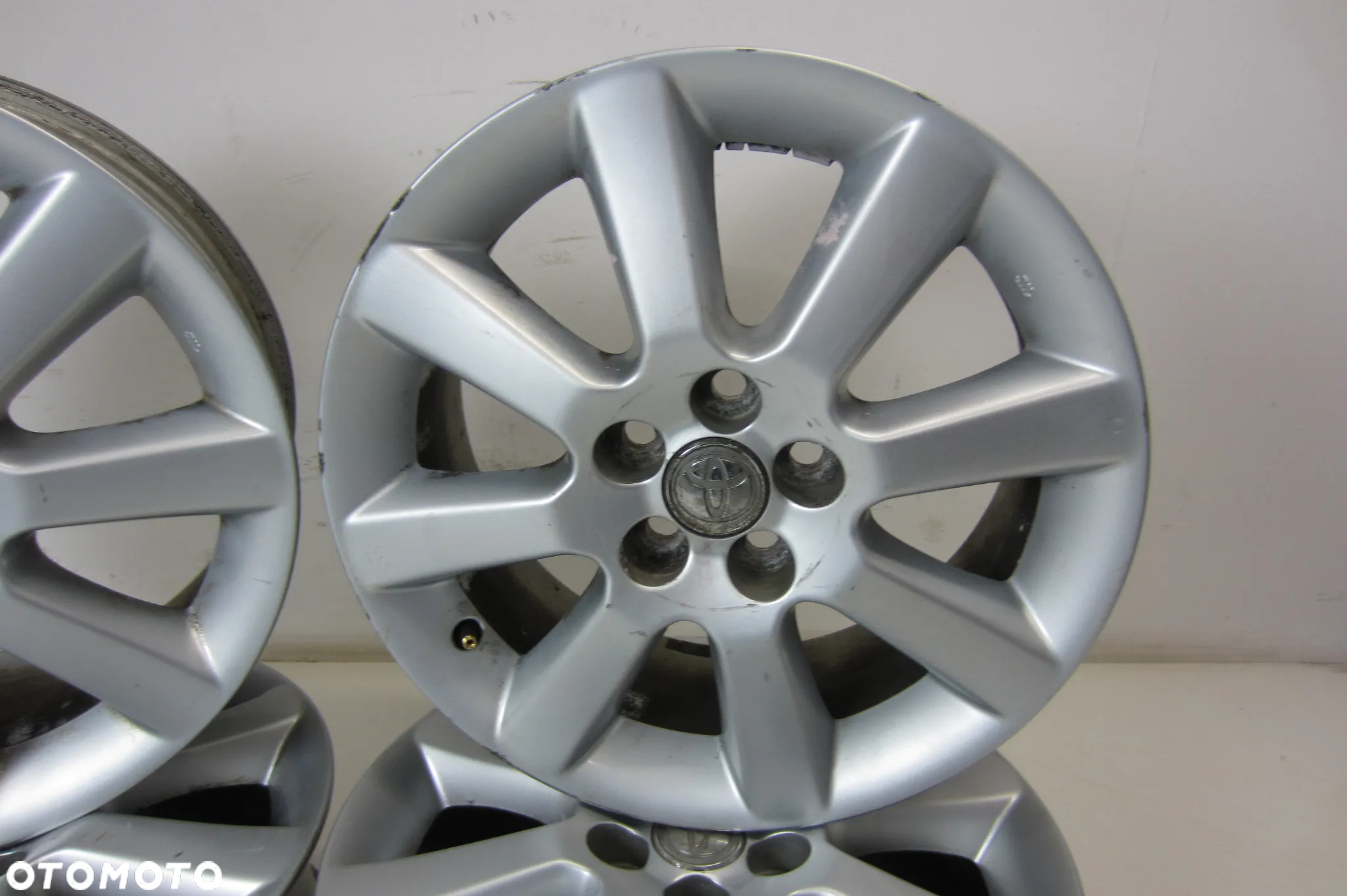 FELGI ALUMINIOWE 16 TOYOTA AVENSIS II PRIUS HYBRYDA YARIS IV 5X100 - 3