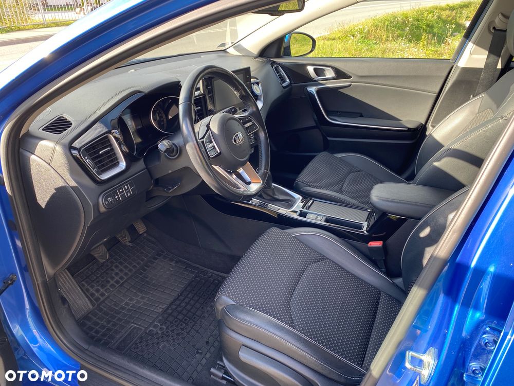 Kia Ceed - 12