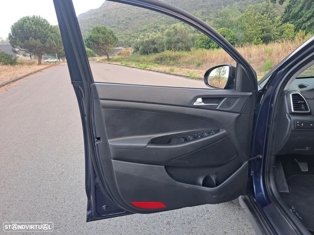 Hyundai Tucson 1.6 CRDi Premium +P.Pele+P.Style - 11