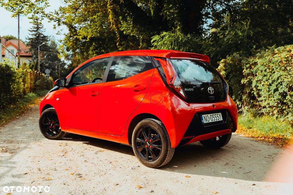 Toyota Aygo x-play - 12