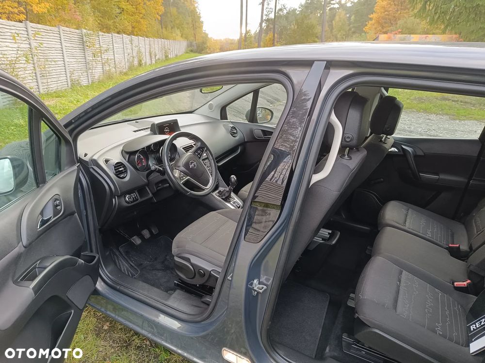 Opel Meriva - 25