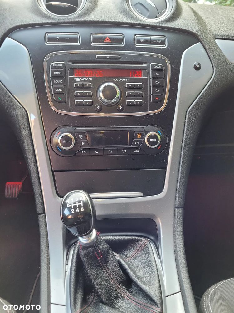 Ford Mondeo 2.0 TDCi Ghia - 20
