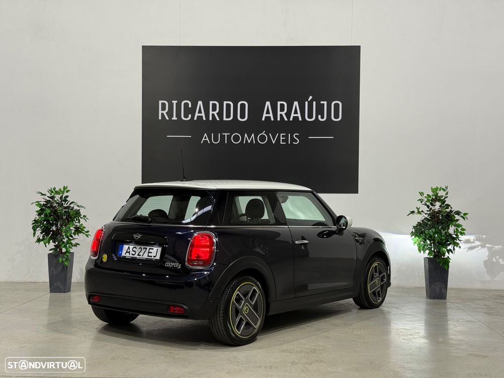 MINI 3 Portas Cooper SE Premium Yours - 4