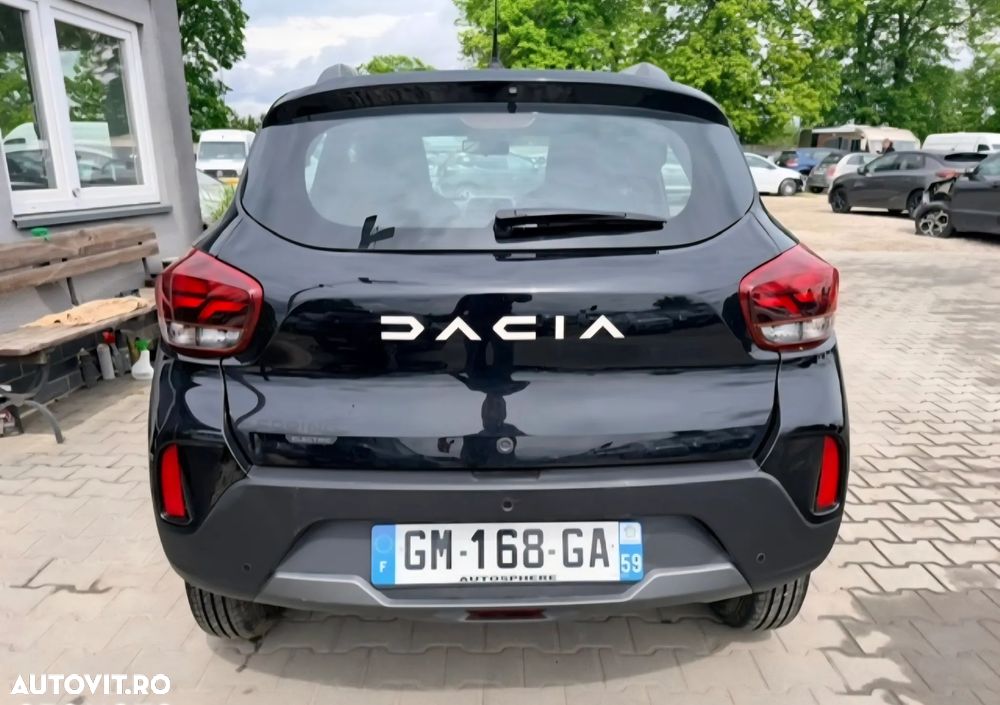 Dacia Spring Essential - 2