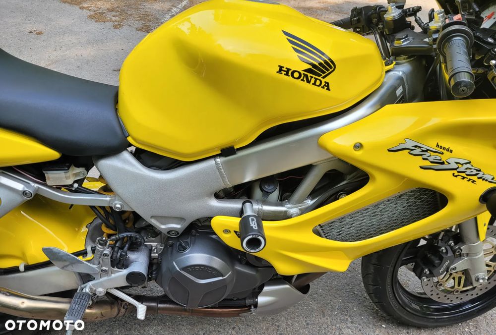 Honda VTR - 6