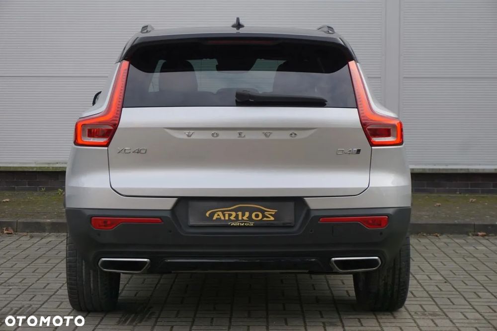 Volvo XC 40 D4 AWD Geartronic R-Design - 17