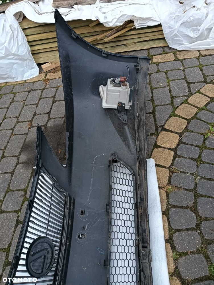 Zderzak przod Lexus is220 is250 czarny  06-09 - 10