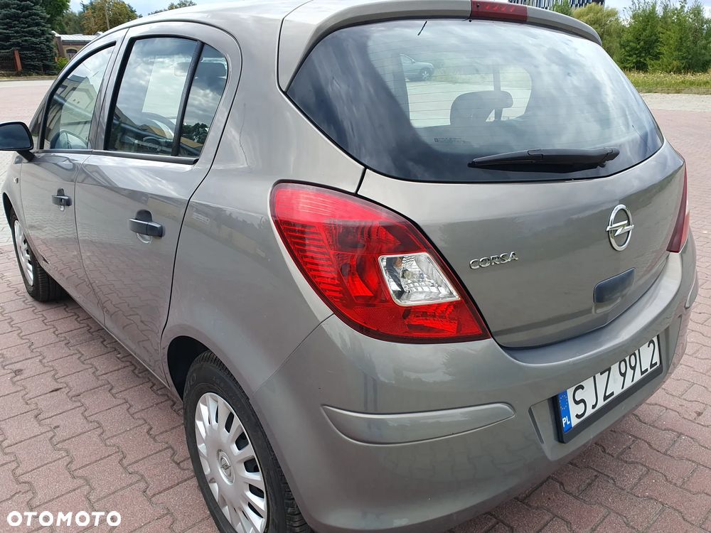Opel Corsa 1.2 16V Cosmo - 5