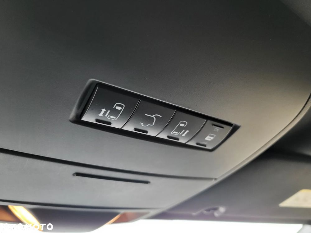 Dodge Grand Caravan - 14