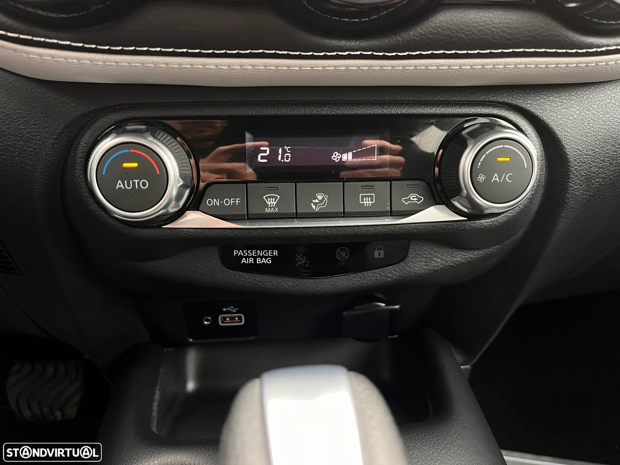 Nissan Juke 1.6 Hybrid N-Design Black - 21