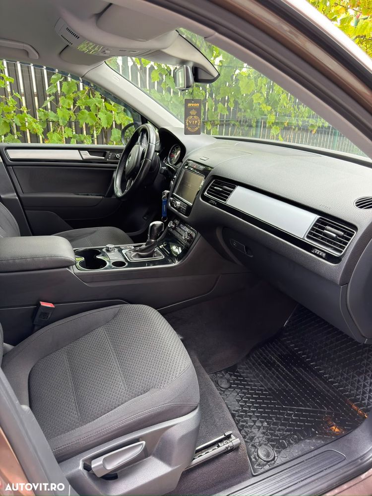 Volkswagen Touareg 3.0 V6 TDI BMT - 11