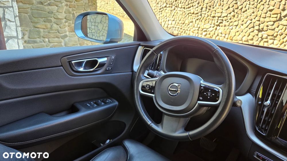 Volvo XC 60 B5 B AWD Inscription - 10