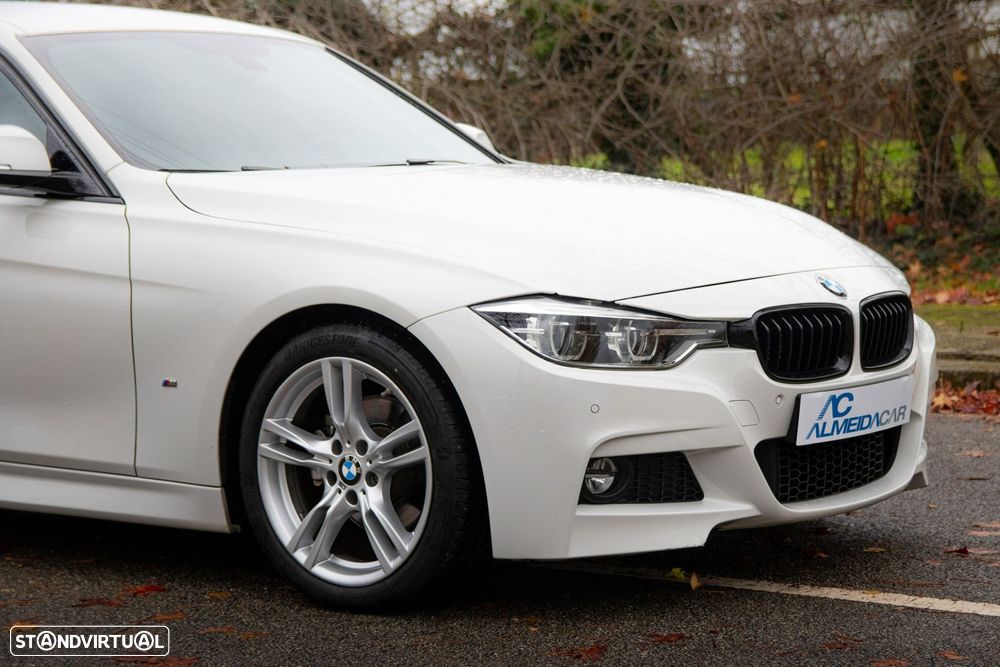 BMW 330 e iPerformance Pack M - 18