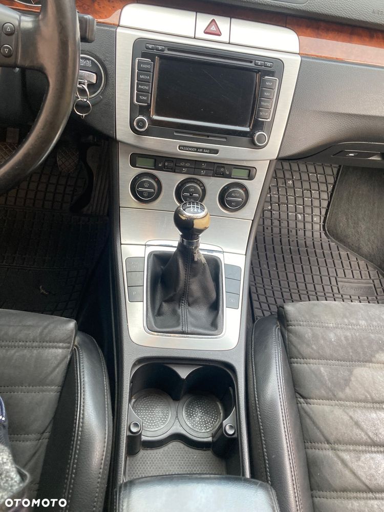 Volkswagen Passat 2.0 TDI DPF Comfortline - 12