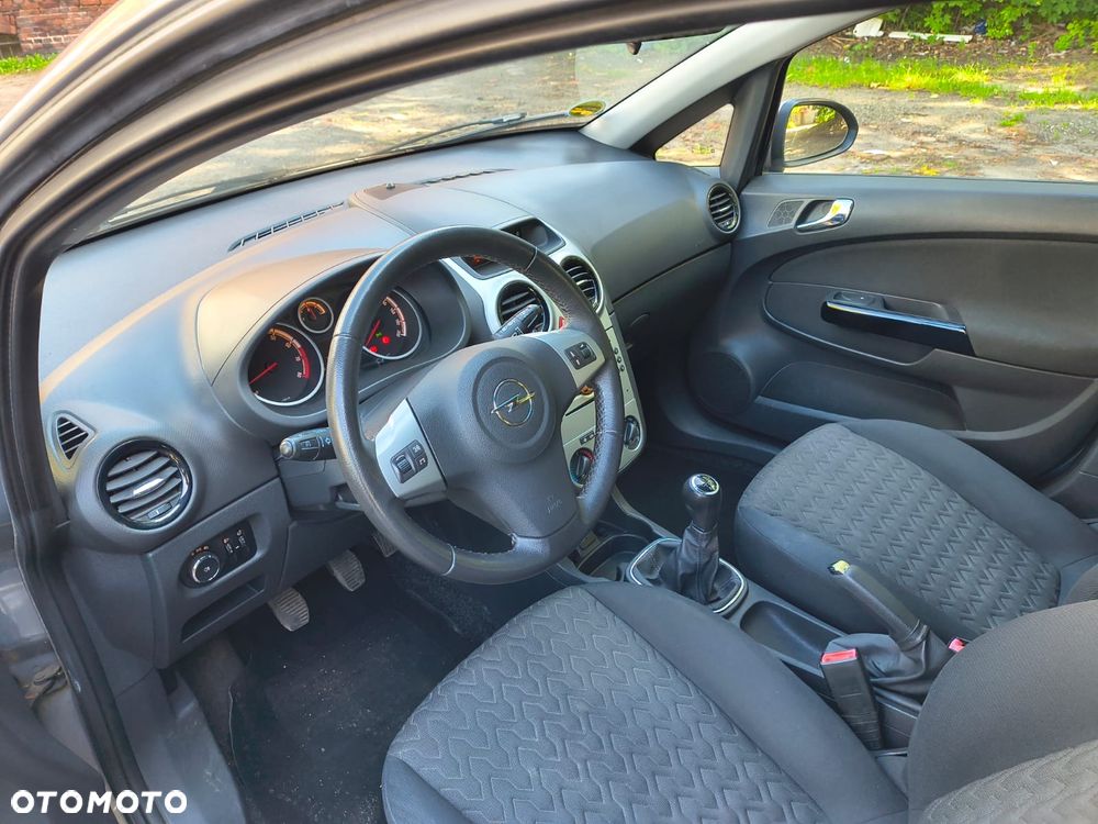 Opel Corsa - 8