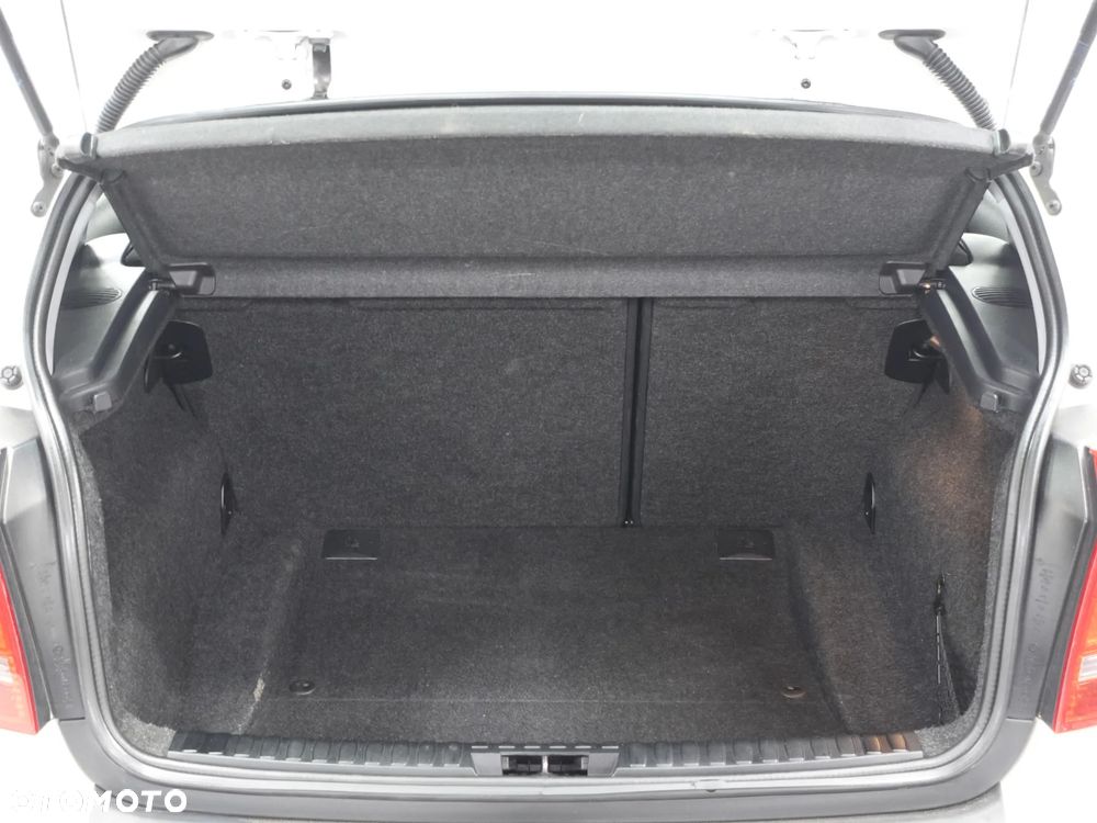 BMW Seria 1 116i - 23