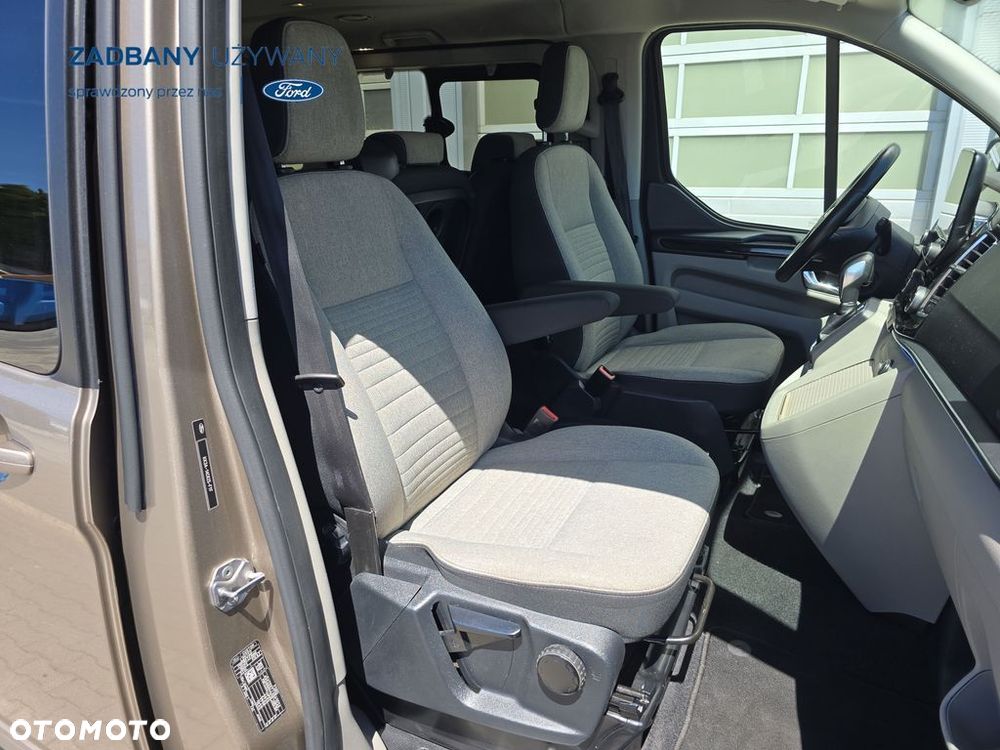 Ford Tourneo Custom - 18