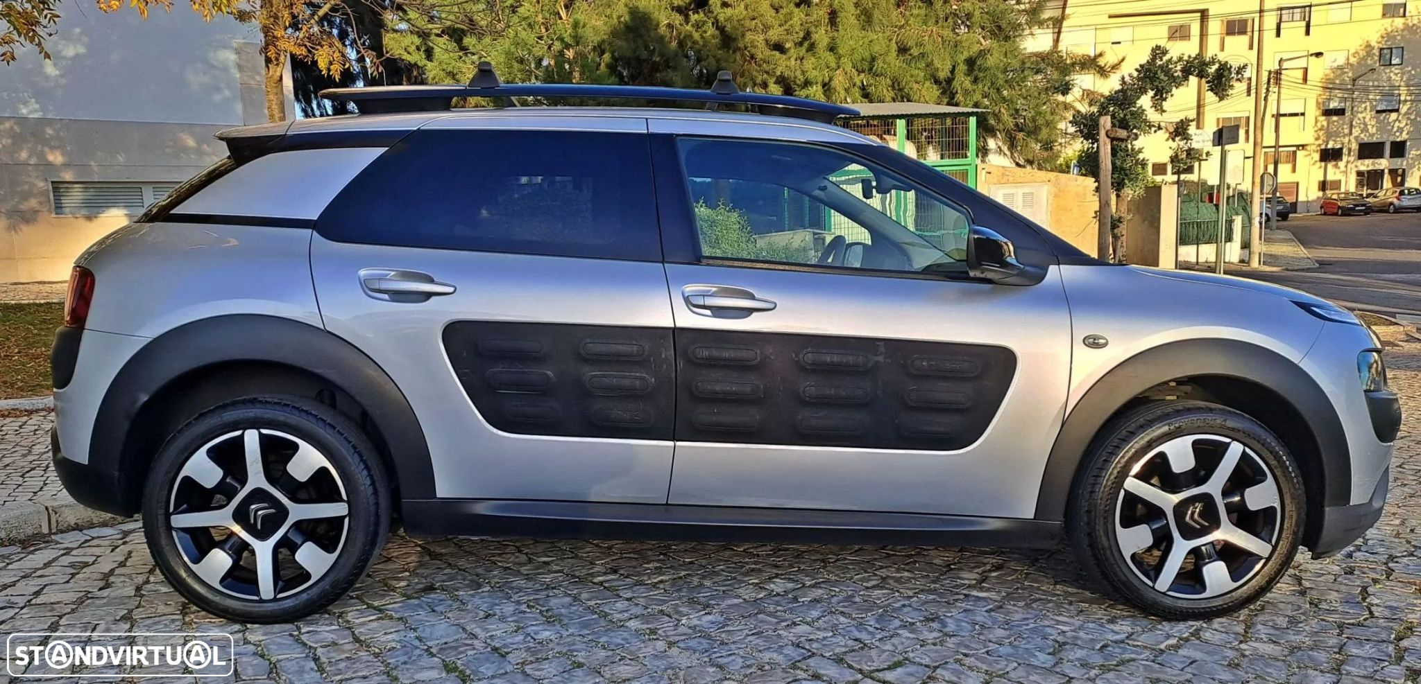 Citroën C4 Cactus 1.2 PureTech Shine - 8