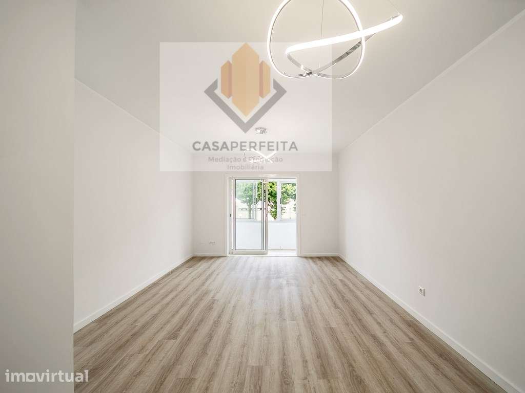 Apartamento T2+1 Totalmente Renovado com Varanda, Jardim e Box - Va... - Grande imagem: 3/38
