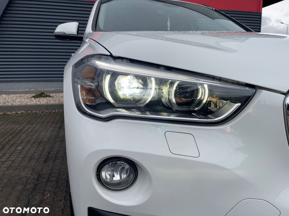 BMW X1 sDrive18i GPF xLine - 11