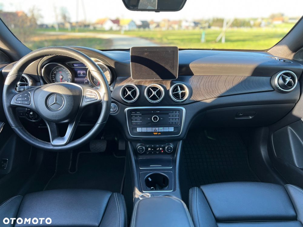 Mercedes-Benz CLA 250 7G-DCT Sport - 20
