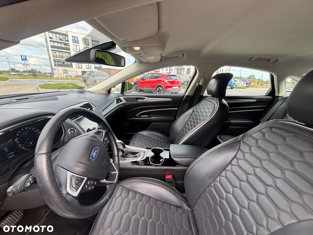 Ford Mondeo Vignale 2.0 EcoBoost - 17