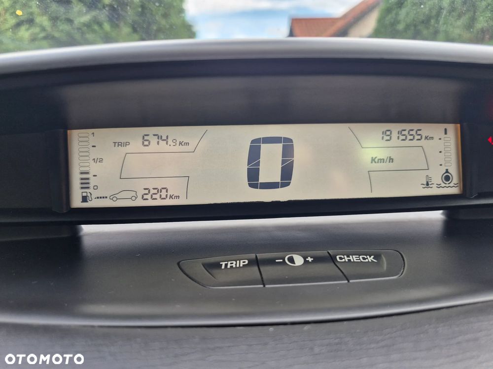 Citroën C4 1.6 16V Magic - 10