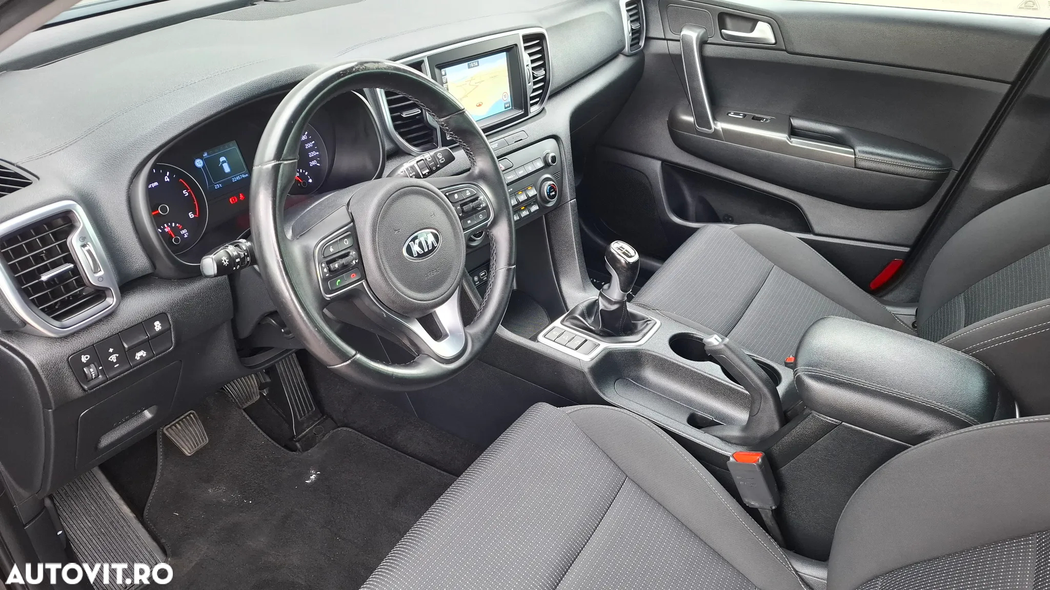 Kia Sportage 1.7 CRDI 2WD Dream-Team Edition - 10