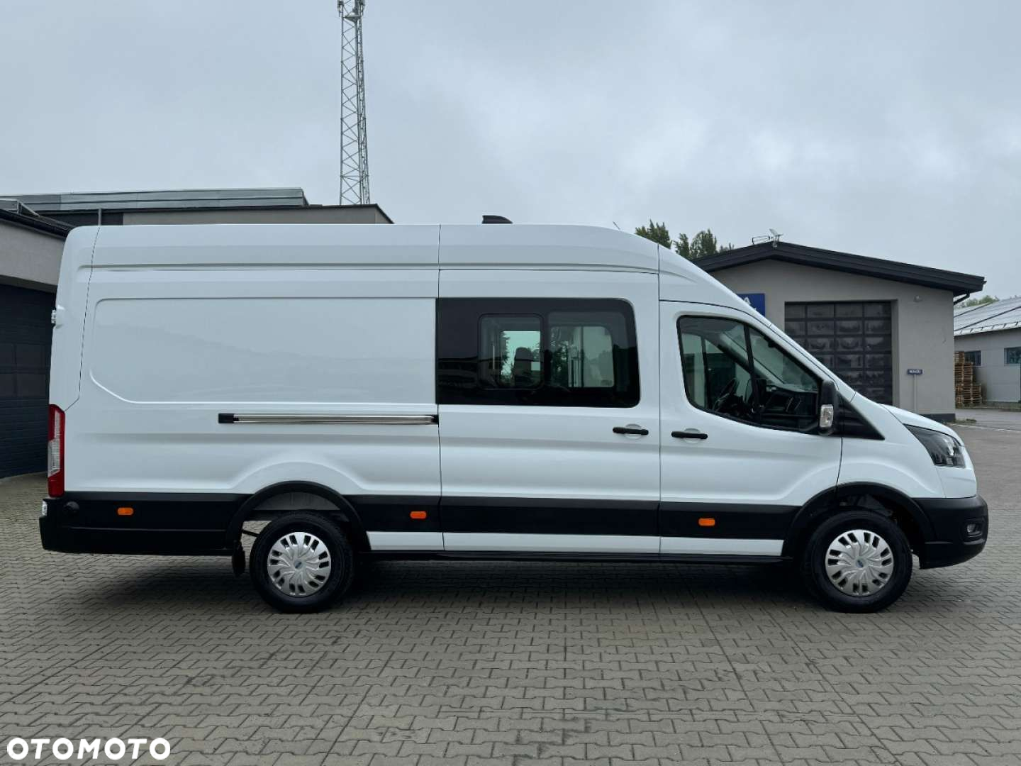 Ford Transit - 12