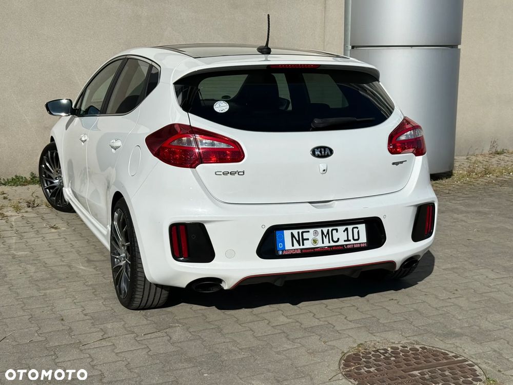 Kia Ceed 1.6 T-GDI GT-Track - 11
