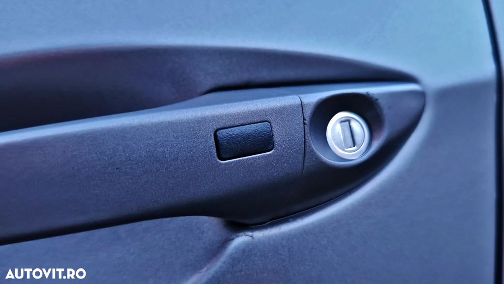 Hyundai Veloster 1.6 Turbo Matt Finish - 37