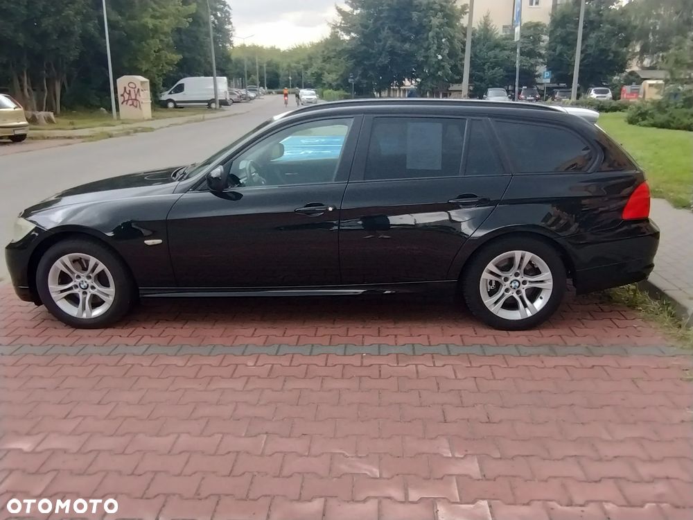 BMW Seria 3 318d - 4