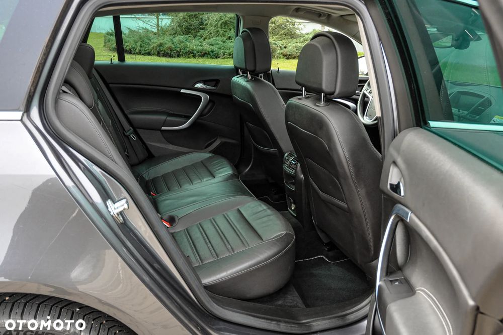 Opel Insignia 2.8 V6 Turbo 4x4 - 12