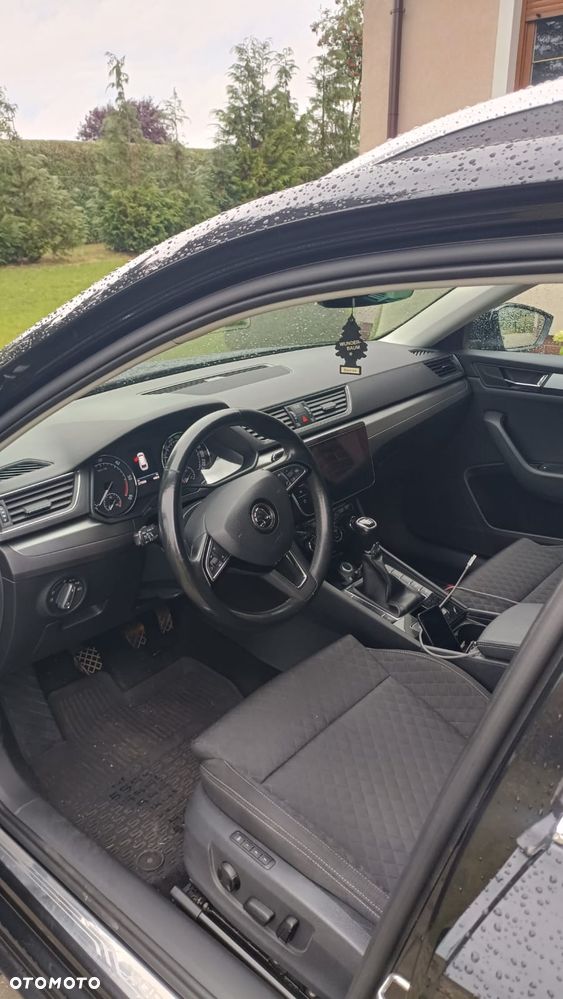 Skoda Superb 2017 photo 2